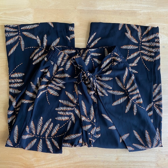 A New Day Palazzo Wide Leg Leaf Elastic Wrap Pants - Picture 4 of 10
